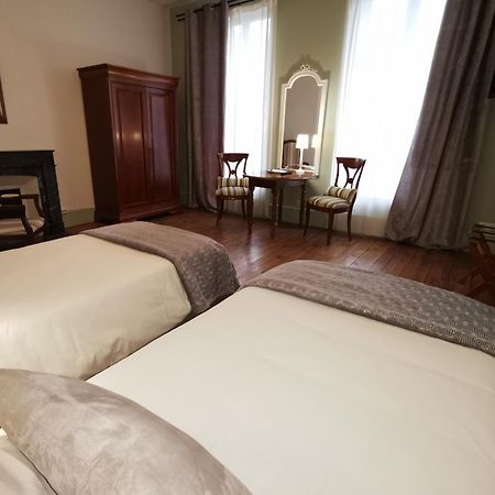 Le St Vincent Hotel Roquefort  Bagian luar foto