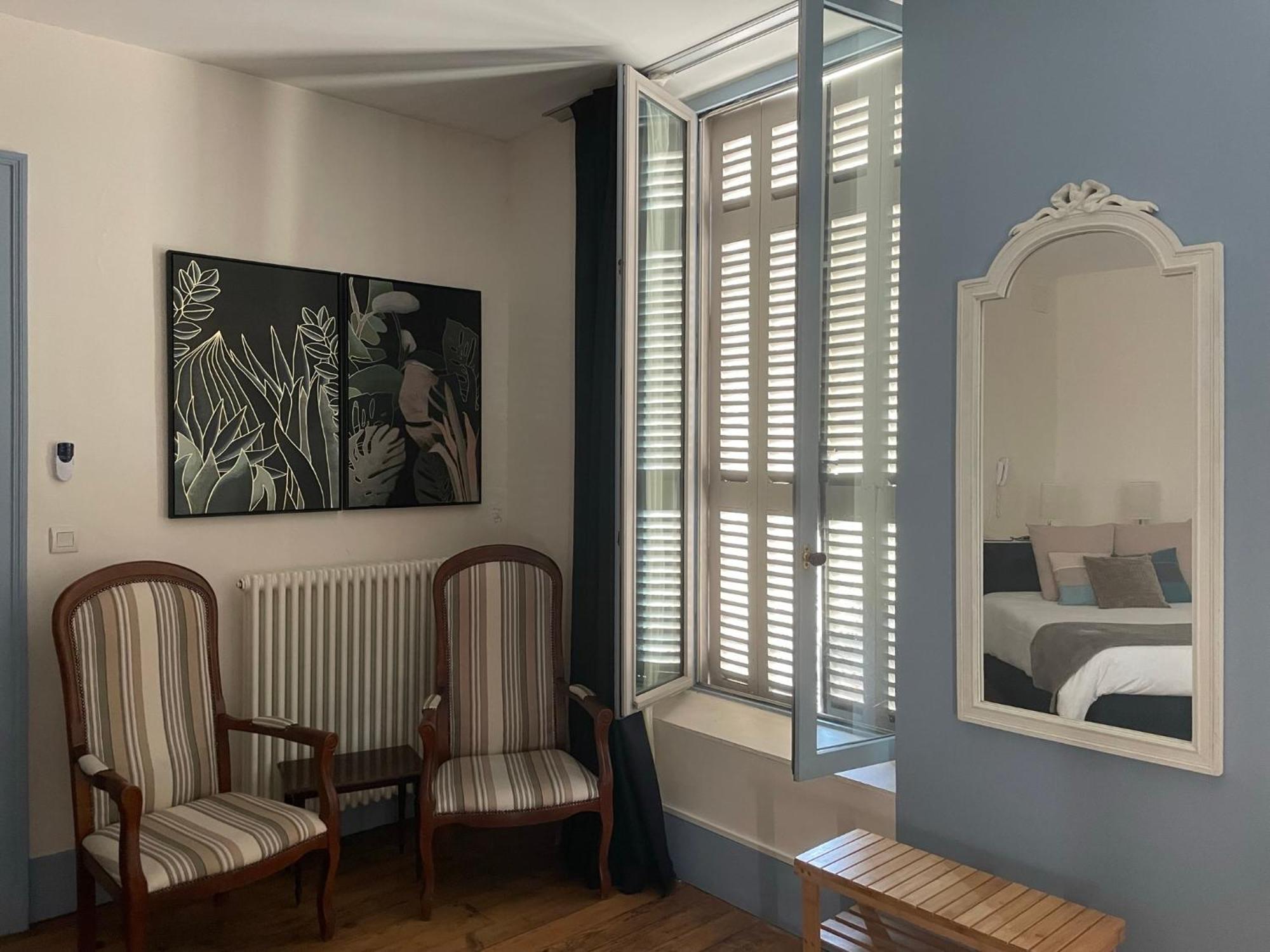 Le St Vincent Hotel Roquefort  Bagian luar foto