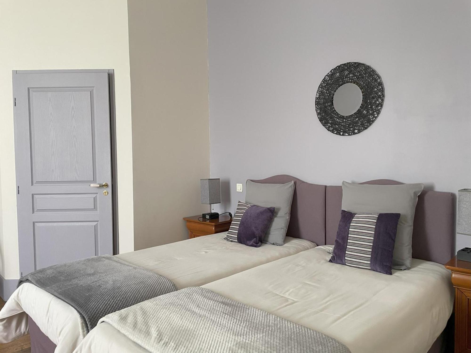 Le St Vincent Hotel Roquefort  Bagian luar foto
