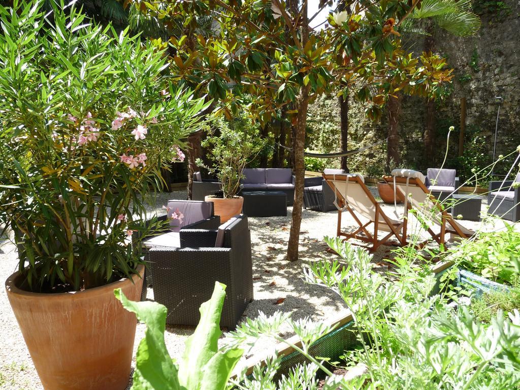 Le St Vincent Hotel Roquefort  Bagian luar foto